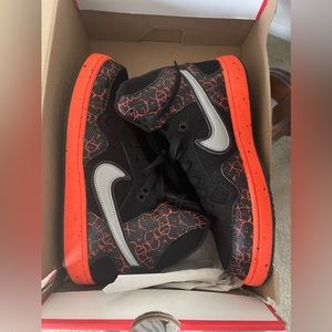 Nike Air Son of Force MID, Black and Orange, Size 7